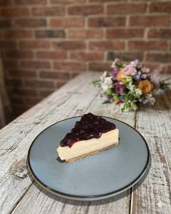 Baked Blueberry Cheese Cake Slice