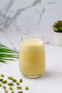 Kesar Elachi Milk Shake