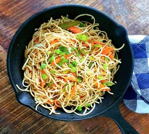Veg Hakka Noodles