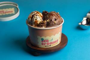 Caramel Chocolate Brownie Sundae