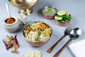 Veg Biryani With Raita