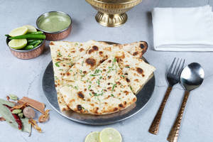 Veg Stuffed Naan