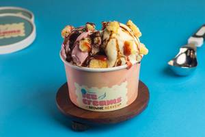London Strawberry Sundae