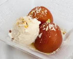 Gulab Jamun With Ice Cream