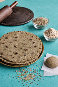 Bajra Di Roti