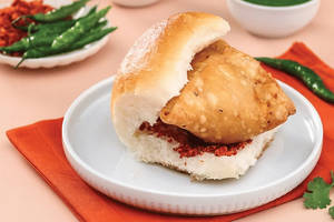 Peri Peri Samosa Pav