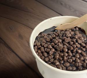 Hot brownie fudge