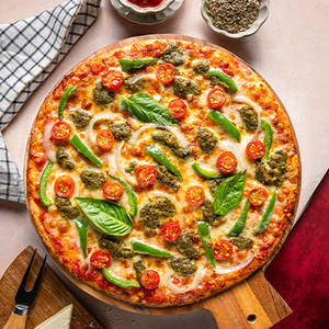 Pesto Veg Pizza [11 Inch ]