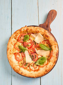 Caprese Pizza