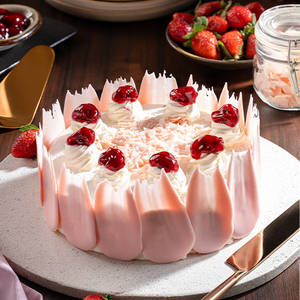 Strawberry Gateau Cake [800 grams]