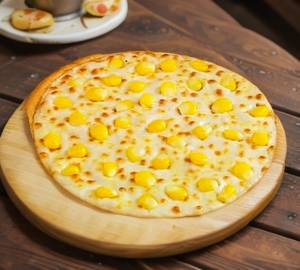Corn Cheese Pizza