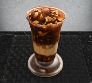 Hot Chocolate Fudge (Sundae)