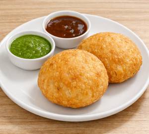 2 kachori with spicy chilli chutney
