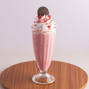 Red Velvet Oreo Shake