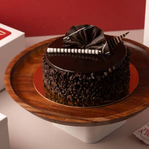 Chocolate Chips Cake Eggless 1kg