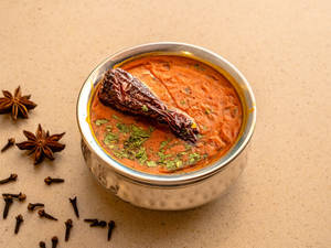 Dal Kolhapuri