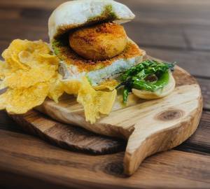 Aamchi Mumbai Vadapav