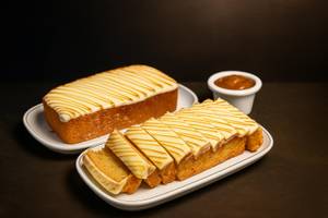 Caramel Salted Slice Cakes