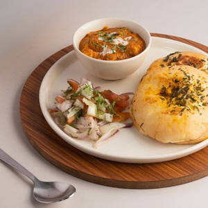 Paneer Makhani Kulcha