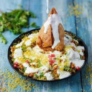 Dahi Samosa Chat
