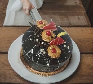 Chocolate Cake (1100Gm)