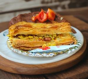 Paneer Onion Stuffed Puff