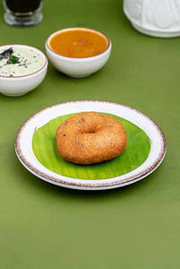 Medhu Vada