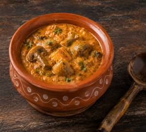 Mushroom Bawli Handi