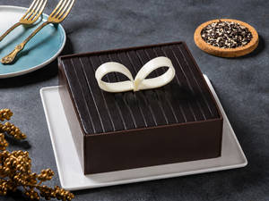 Luxury Truffle Chocolate Cake