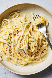 Lemon Aglio Linguine