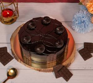 Eggless Dutch Truffle Chocolate Cake [Round]