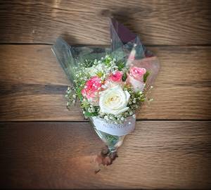 Miniature 4rose bouquet