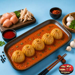 Makhani Gravy Baked Chicken Momos 5 Pcs