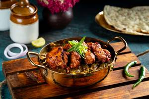 Chicken Tikka Hare Pyaza