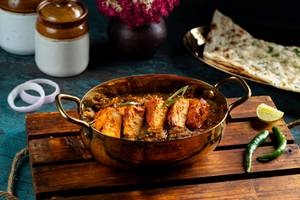 Paneer Tikka Hare Pyaz