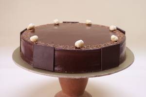 Choco Hazelnut Cake 500g