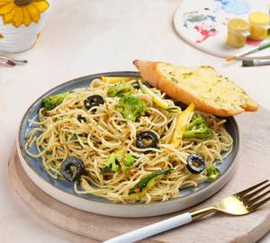 Creamy Zucchini & Broccoli Pasta