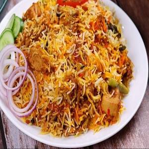 Lucknawi Dum Handi Chicken Biryani Boneless