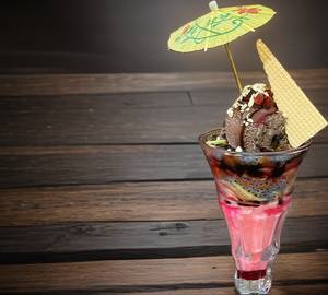 Chocolate falooda