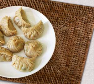 Veg Momos (Steamed) 5 piece 