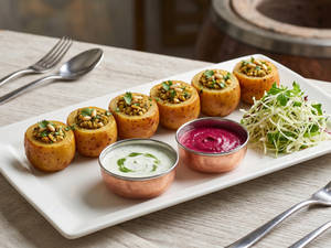 Aloo Nazakat