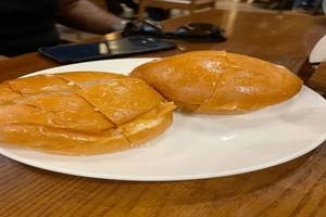 Maska Bun With Butter