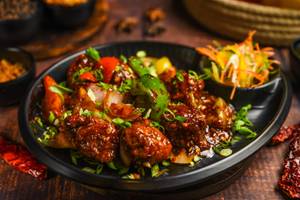 Hot Garlic Chickenn 8 Pcs