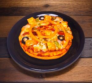 Tandoori paneer pizza