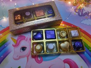 Cute Small Assorted 8 Pcs Chocolates Box