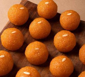 Kanpuri Laddu