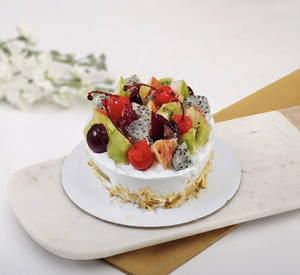 Fresh Fruit Bento Cake