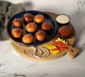 Chicken Cheese Delight Kurkure Momos [6 Pieces]