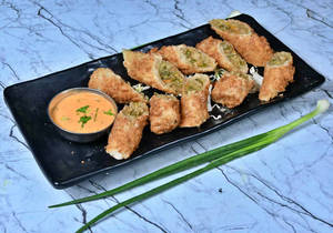 Kurkure Spring Roll (2 Pcs)