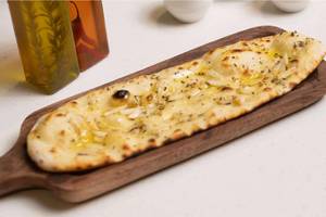 Garlic Sourdough (Del)